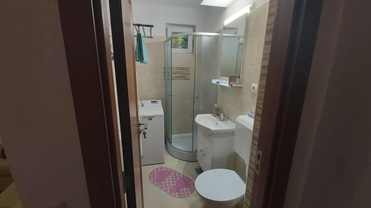 Relax Apartament Apartment Satu Mare Exterior photo