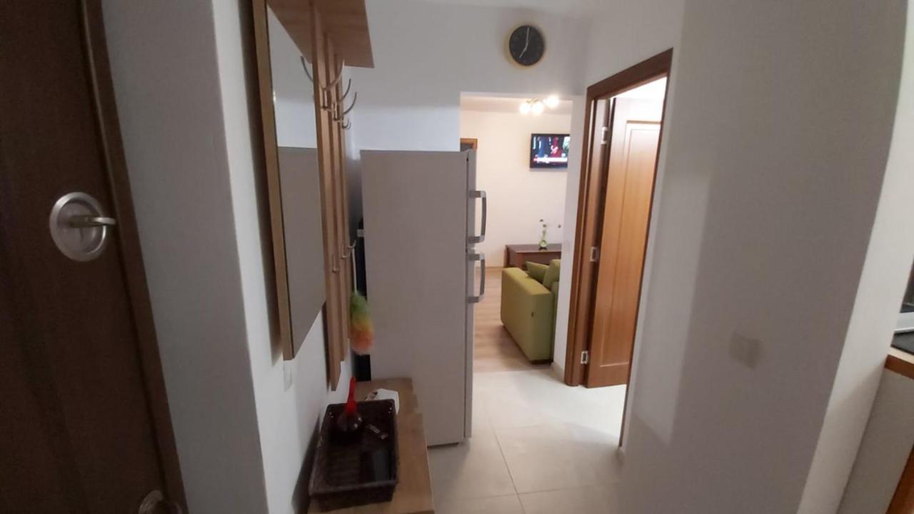Relax Apartament Apartment Satu Mare Exterior photo
